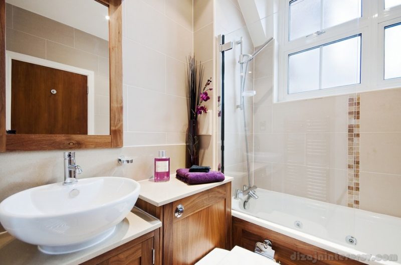 stunning modern bathroom with wooden elemts