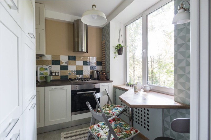 Идеи оформления окна на кухне: реальные фото примеры