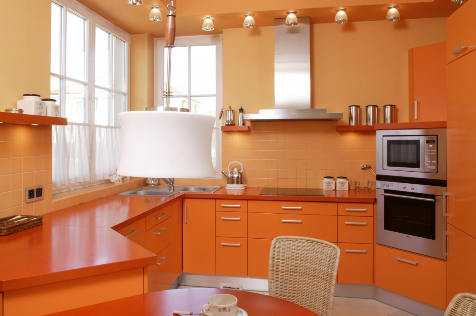 Кухни фото в оранжевых тонах фото